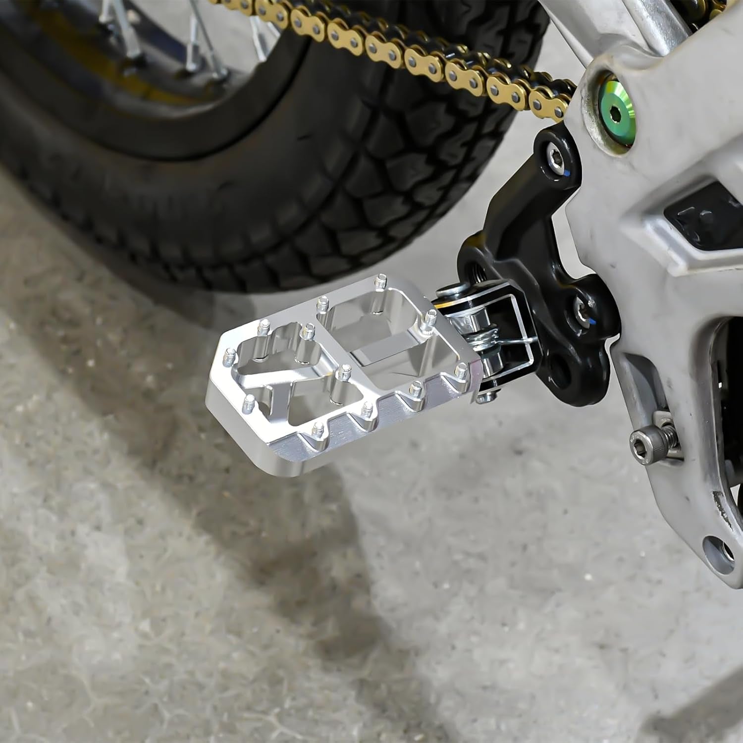Emoto pegs