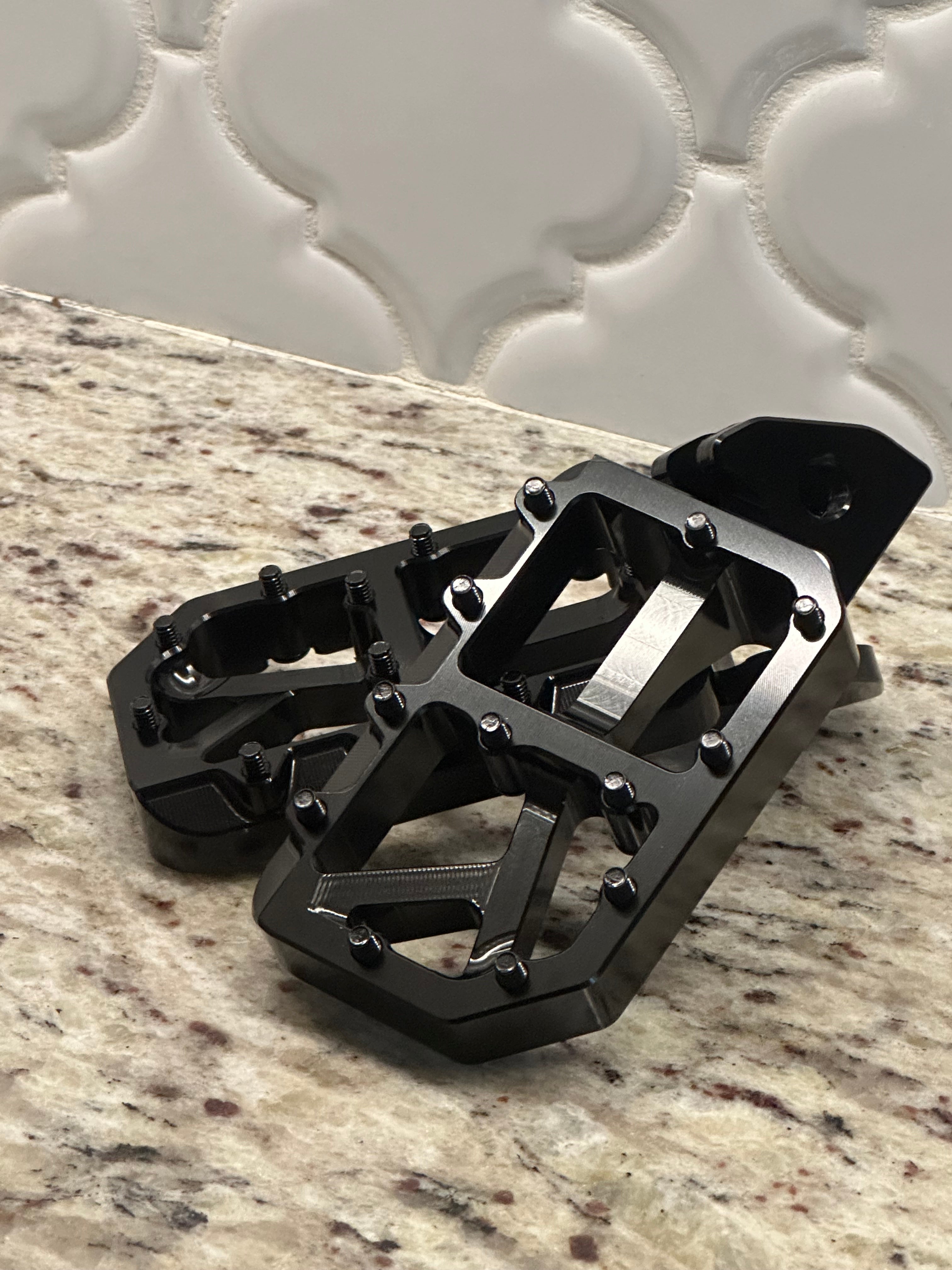 Upgraded emoto pegs (5 different peg pin colors)