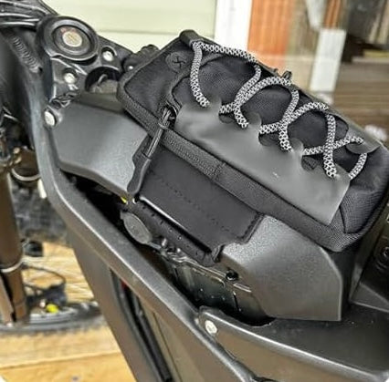 Battery lid storage